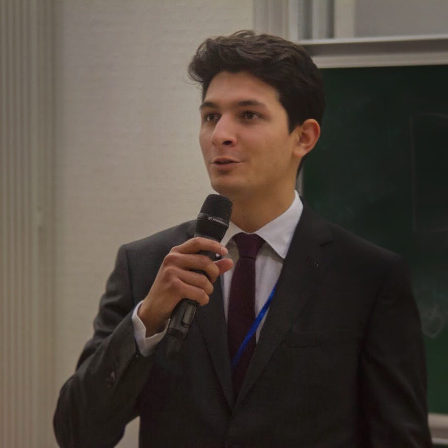 Albey Alpízar – Medium