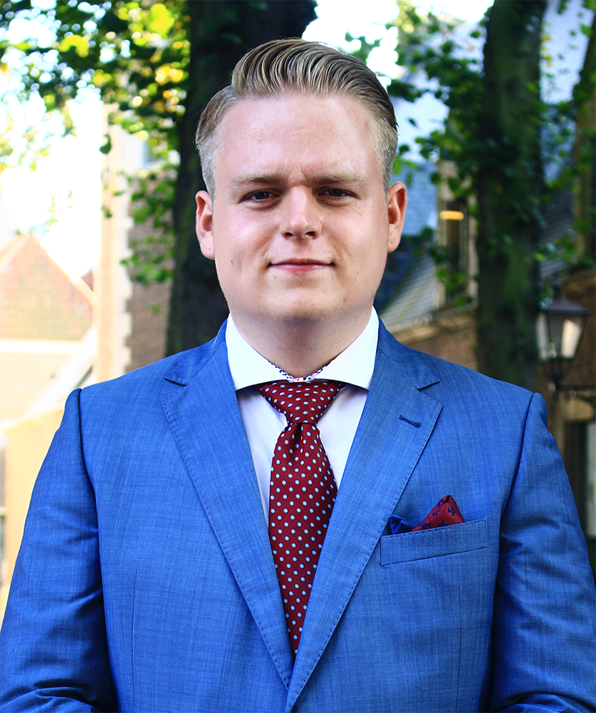 Steven van de Graaf Medium