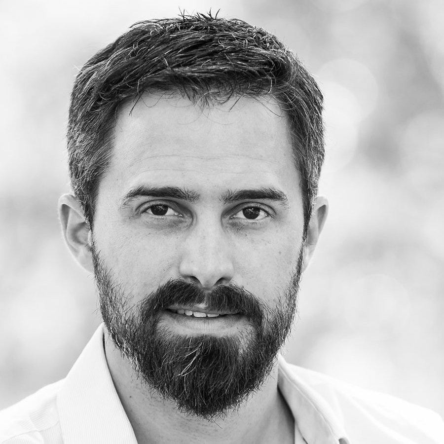 Daniel Larsen Medium