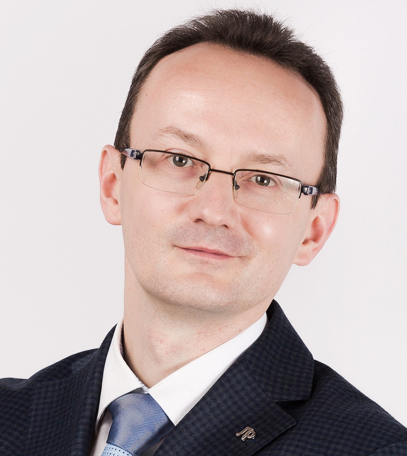 Alexander Sadovskiy Medium