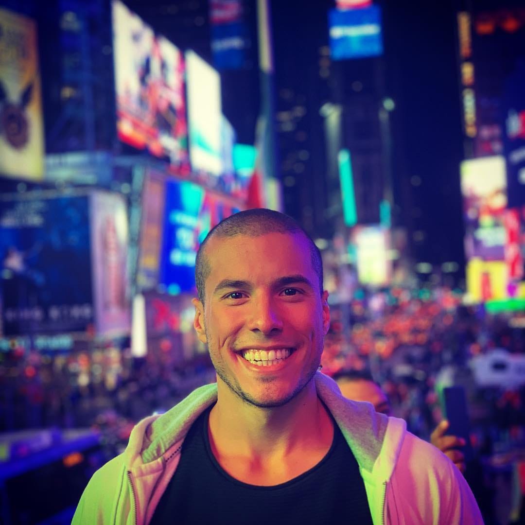 Demian Ardus – Medium