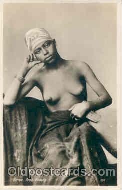 Know About the Features of Vintage French Postcards