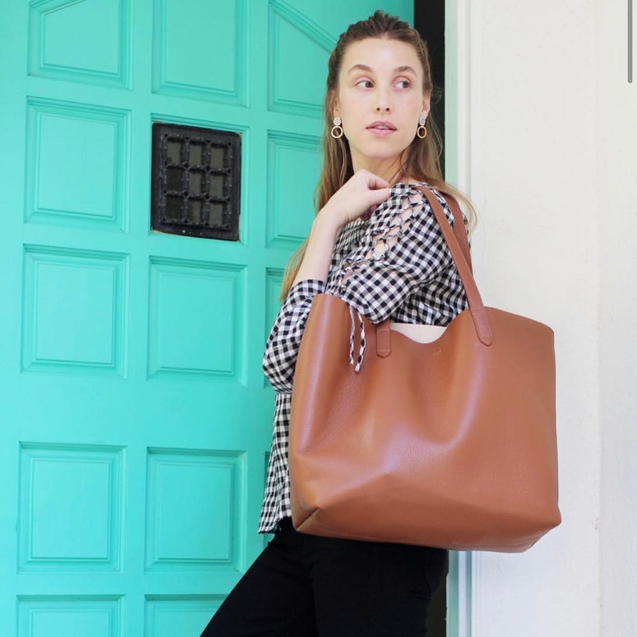 Cuyana Tall Structured Zipper Tote Review - by Kelsey Boyanzhu