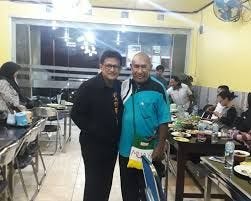 Guruku yang Bernama Yance Rumbino.