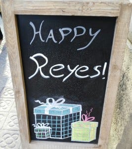 HAPPY REYES!!!
