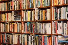 A bookshelf. 2016, Picryl. Licensed under CC.