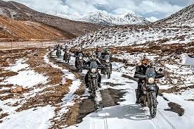 Riding Through the Majestic Spiti Valley: A Motorbike Adventure