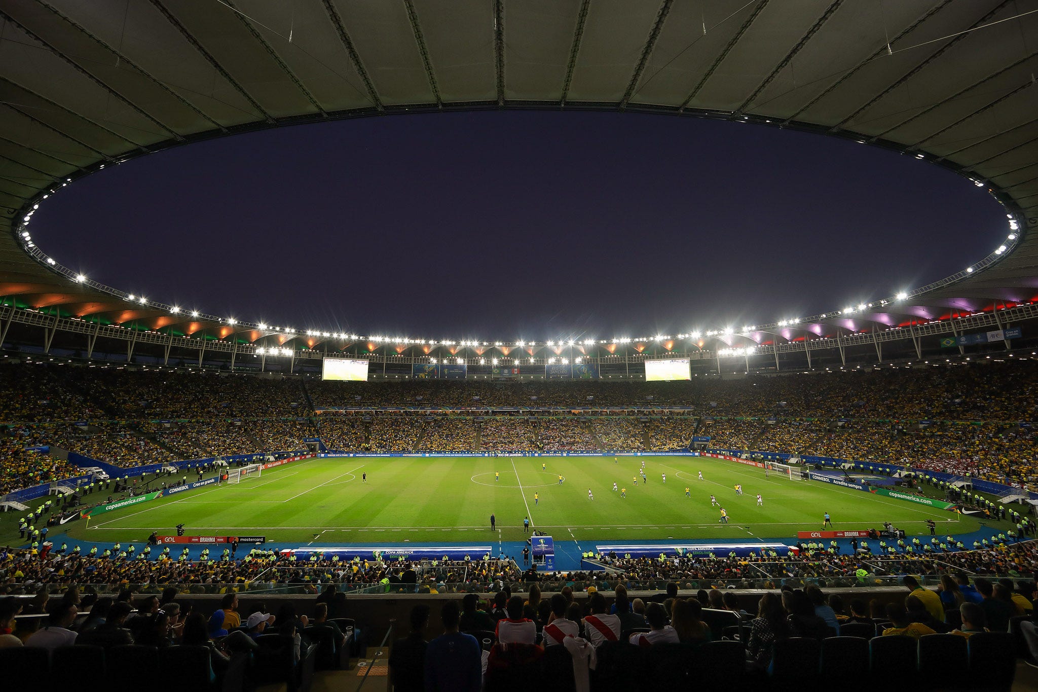 Maracanã 70 anos: derrotas históricas no estádio viraram motivo de aplausos  e até música na Argentina - Jornal O Globo