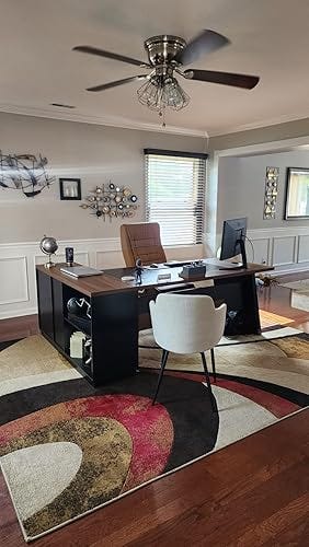 Does anyone have any good desk suggestions?