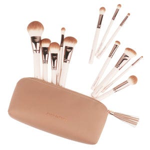 Makeup for Sensitive Skin: Why Tool Material Matters