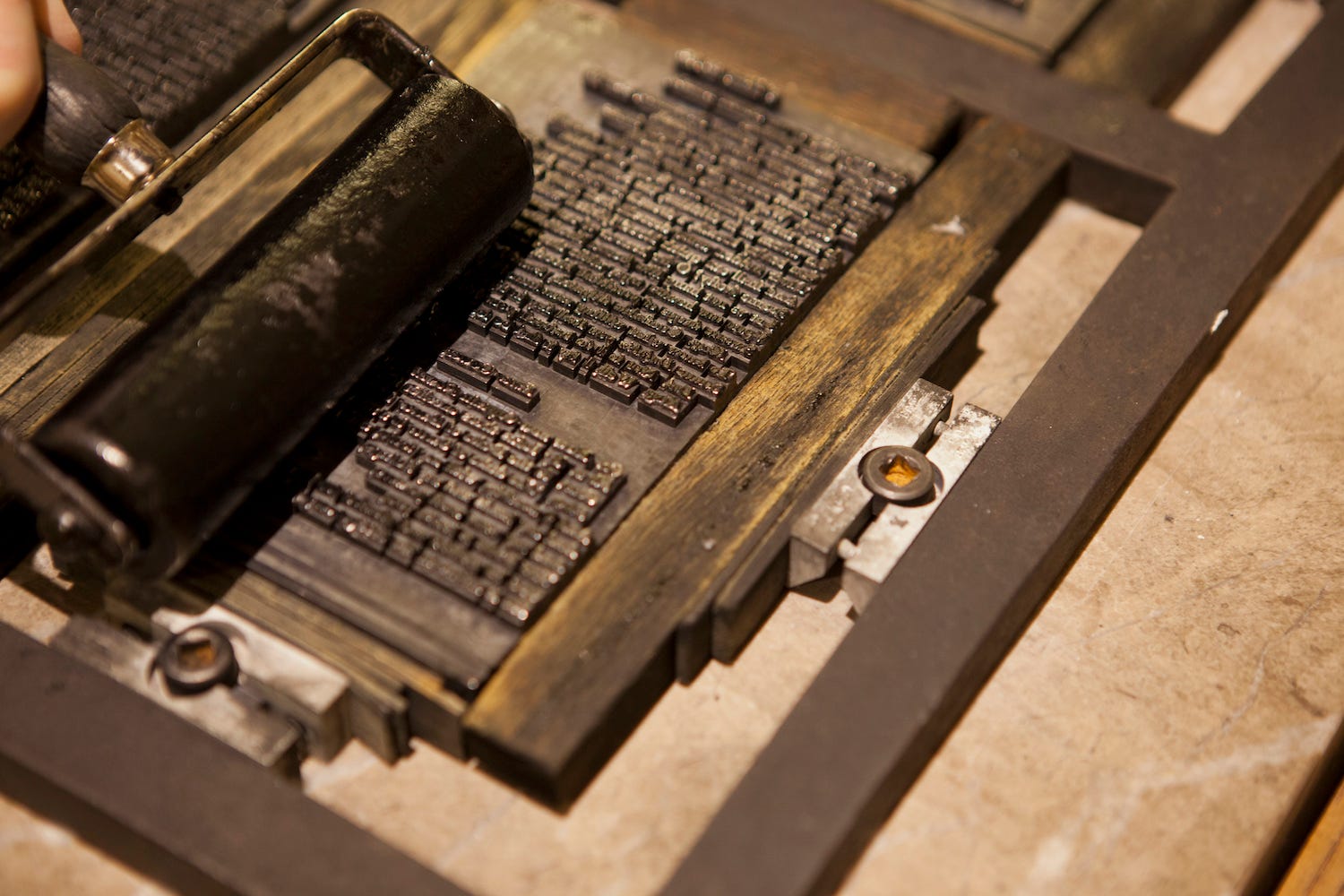 Publishing Shakespeare: a history of the printing press