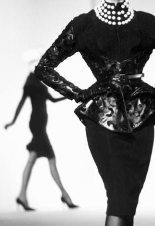 FASHION, FEMININITY, AND FEMALE BODY IMAGE: FROM MUGLER’S DESIGN PERSPECTIVE