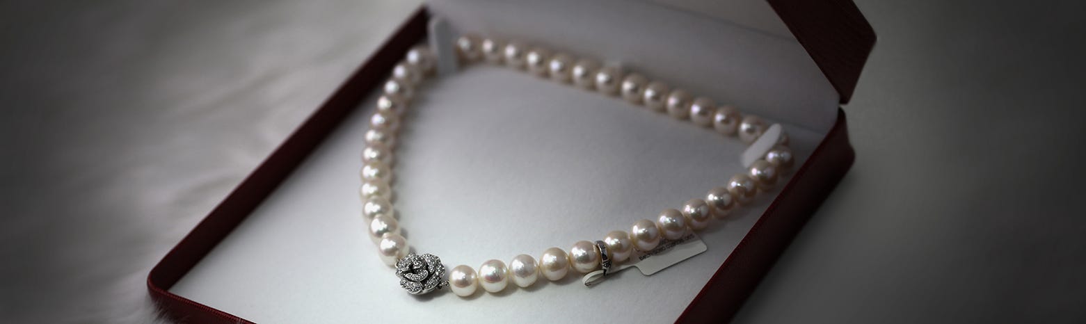 Iconic Pearls and the Women Who Wore Them, Jewelry and more
