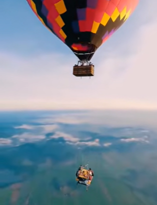 Hay momentos que simplemente te obligan a detenerte y mirar al cielo.