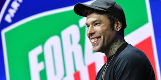 Superficiale o profondo: il caso Fedez e il peso delle scelte pubbliche