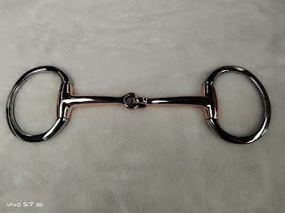 What’s the science of horse racing bits? What is a bit and are the ...
