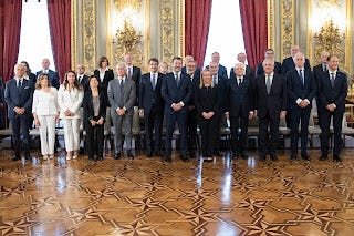Urlavano sovranità, ora obbediscono agli USA. La Spagna no!