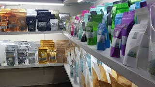 Explore the Different Types of Packaging Pouches for Your Product Packaging
