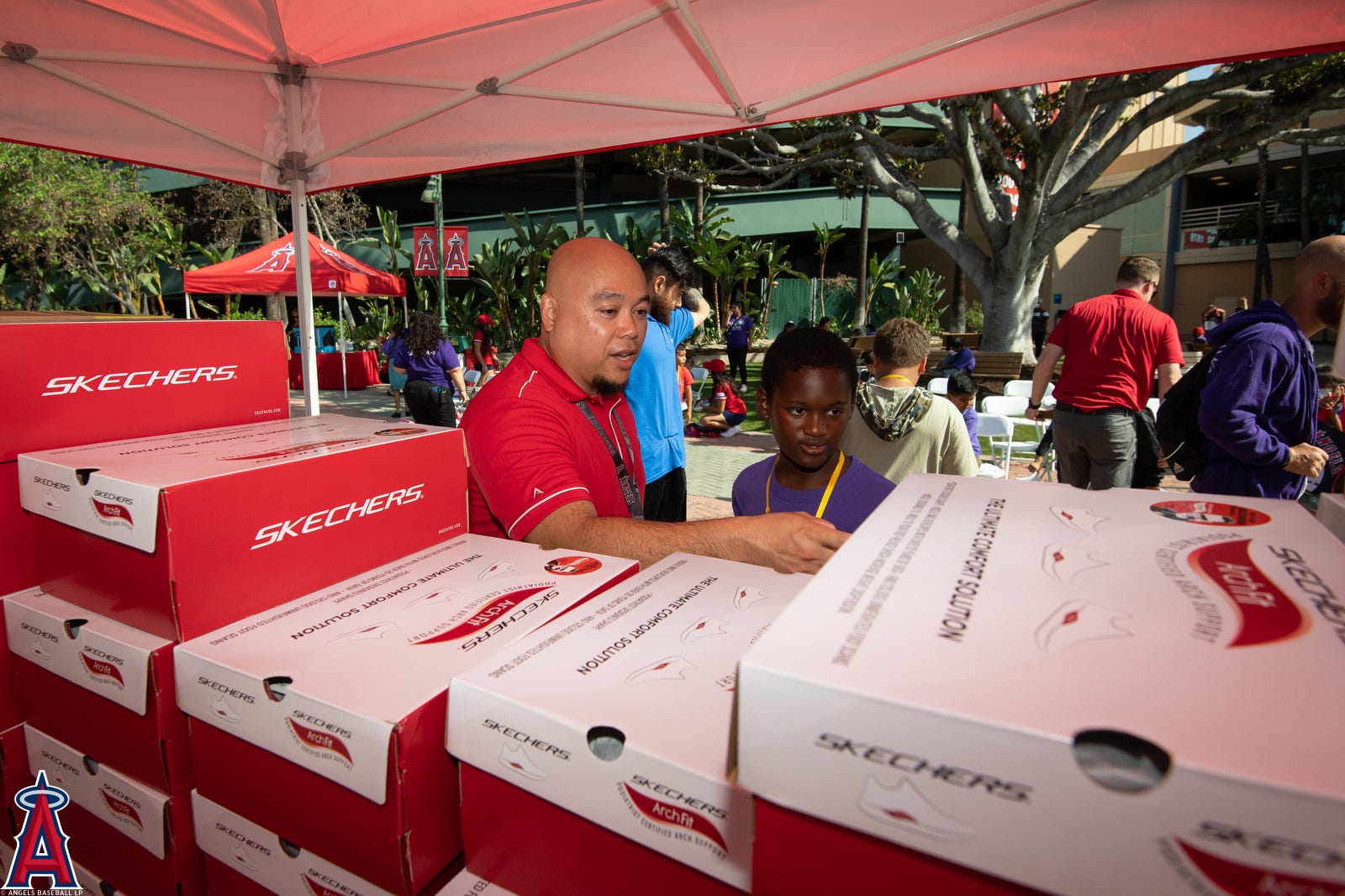 Los Angeles Angels of Anaheim Host Annual Angels Baseball Back to School  Event for Project Access - Project Access