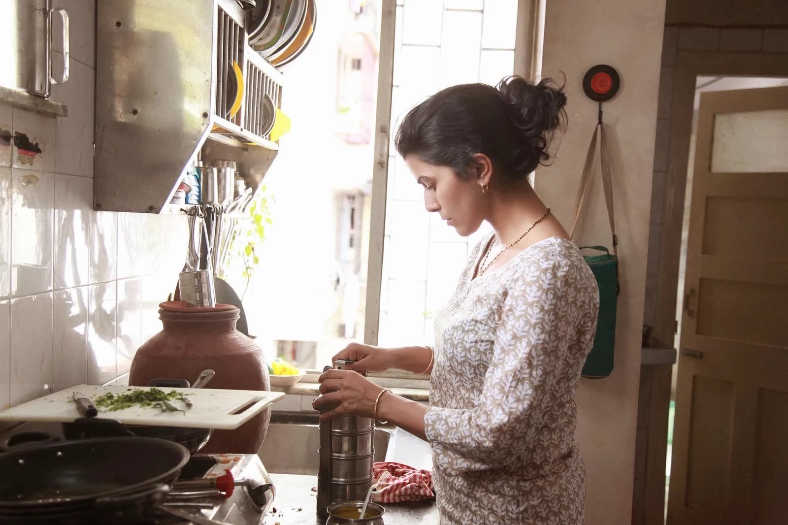 Top 6 crises faced by Indian housewives by Sharanya Munsi Medium image