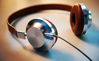 How to Effectively Use Brand Promotion Gifts to Build Customer Loyalty