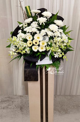 Myflower — Expressing Sympathy with Condolence Flower Delivery in
