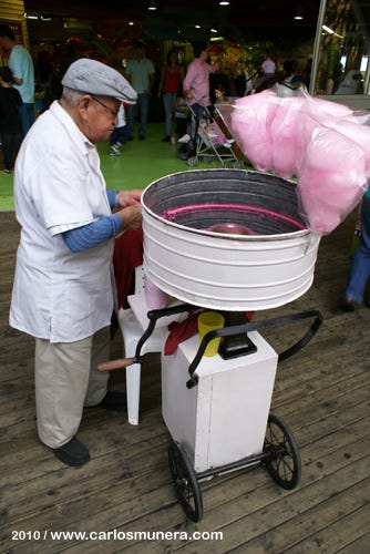 Algodon de azucar en cubo de 100 gr, la nube rosa.