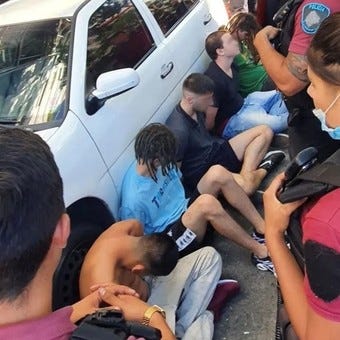 La defensa de la abuela de un detenido por la violación grupal en Palermo: “Para mí se durmió en el…