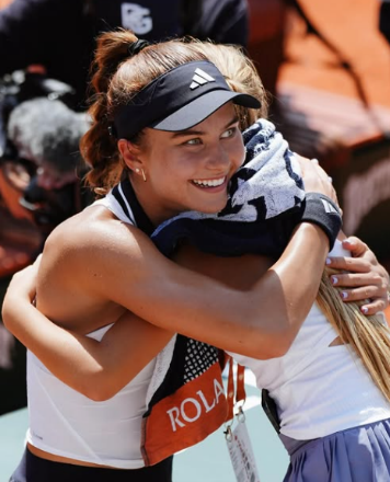 L-R: Ukraine’s Marta Kostyuk, Japan’s Naomi Osaka, USA’s Iva Jovic