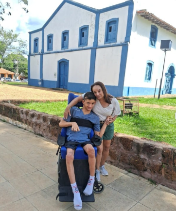 Inclusão sobrecarregada em Cuiabá: impactos da divisão do atendimento no desenvolvimento de…