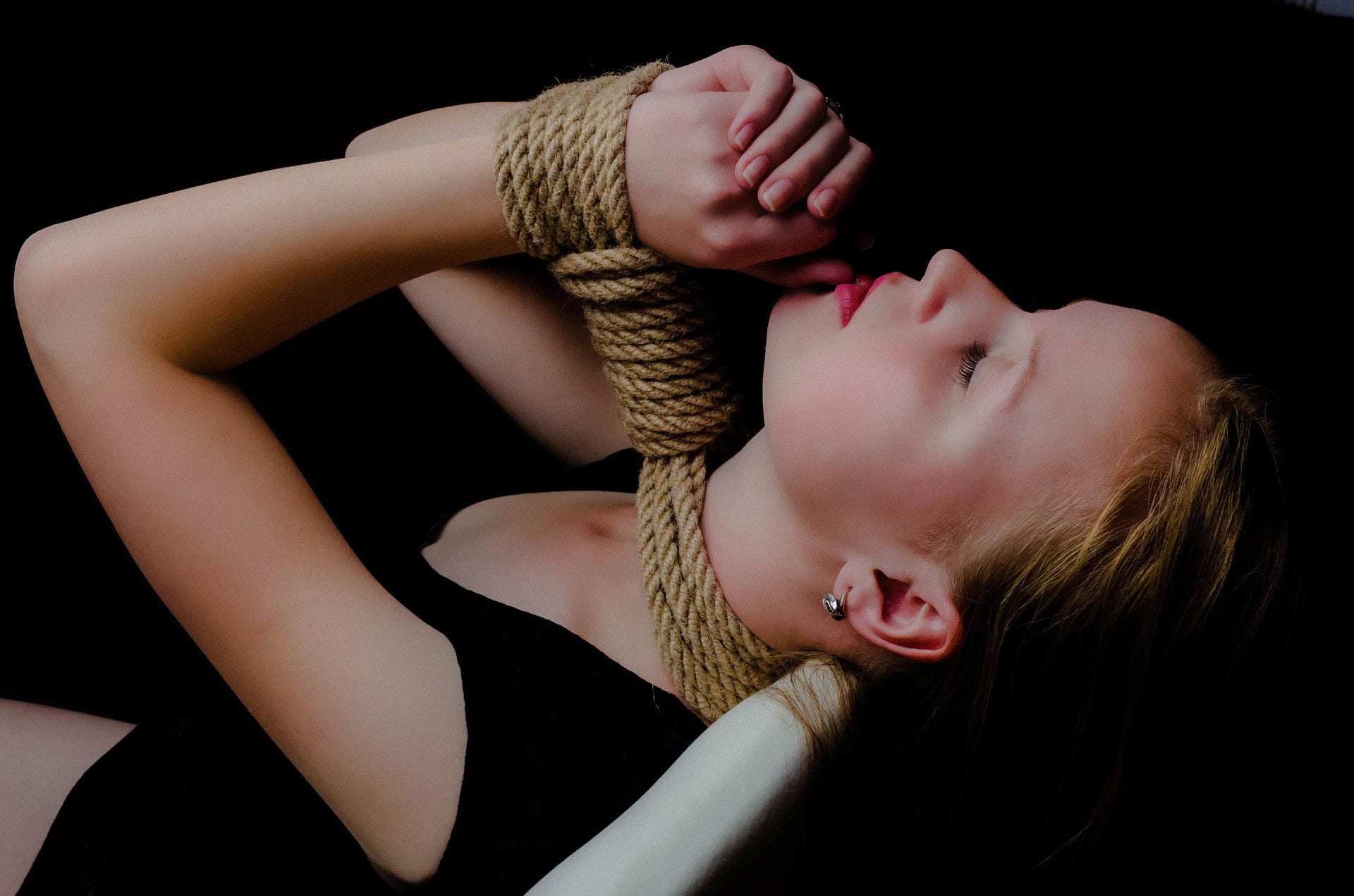 FetLife Can Be A Breeding Ground For Creeps | by Autumn Seave | Autumn's  Allusions | Medium