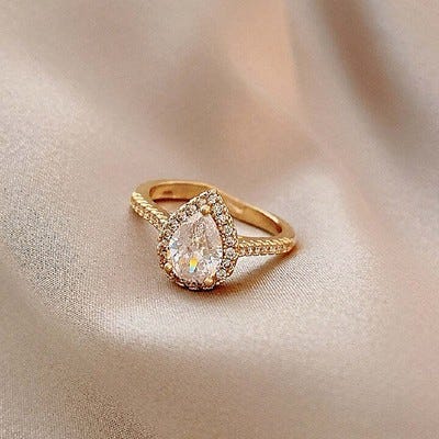 Vivori Reviews: Navigating Elegance and Craftsmanship in Fine Jewelry 