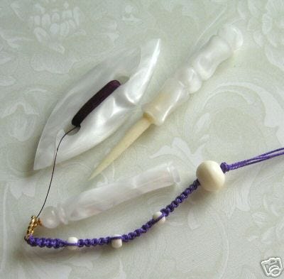Celluloid Tatting Shuttle and Pick Set by Grizzly Mountain Arts Wikimedia Commons Image License