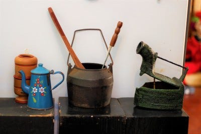 Museu do SLU, em Ceilândia, expõe relíquias encontradas no lixo
