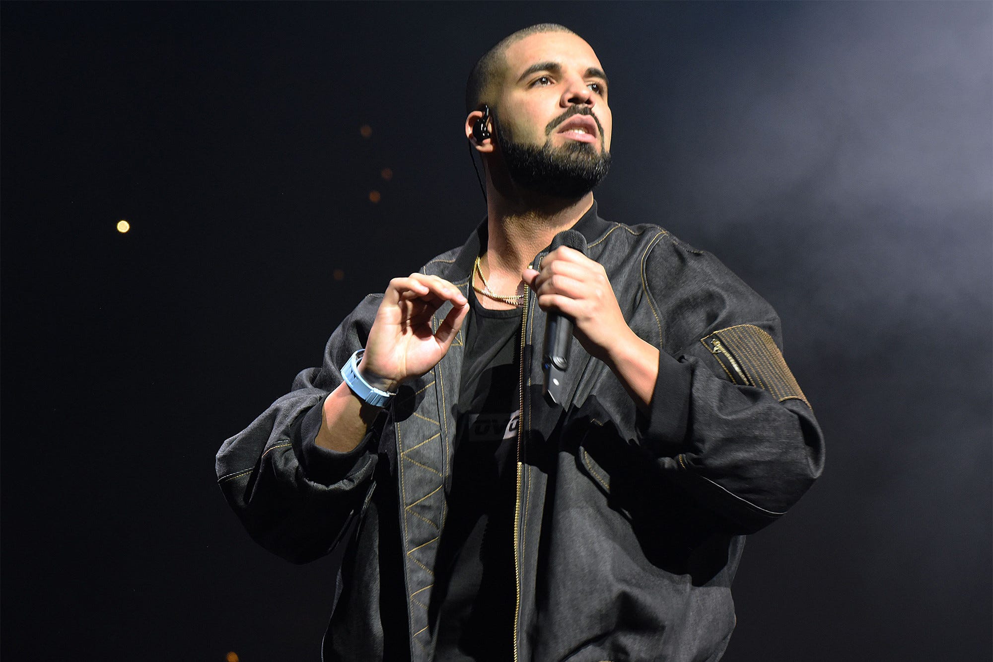 How to Build a Killer Social Media Presence like Drake and Louis Vuitton to  Win (2019 Social Media Exclusive Access), by Sammy Singh