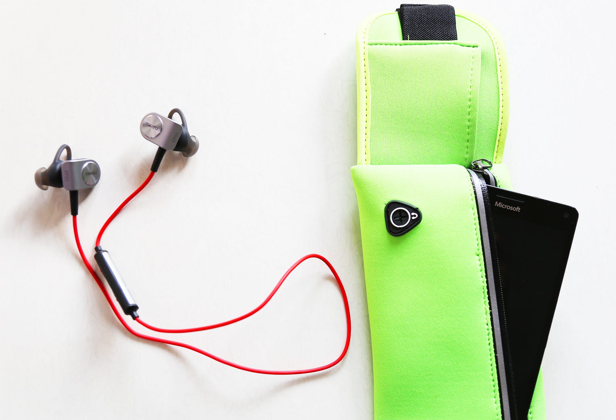 Meizu EP-51 Bluetooth slušalice. Navikao sam da trčim uz muziku, uz… | by  Pavle Peković | Blog: mattmarenic.com
