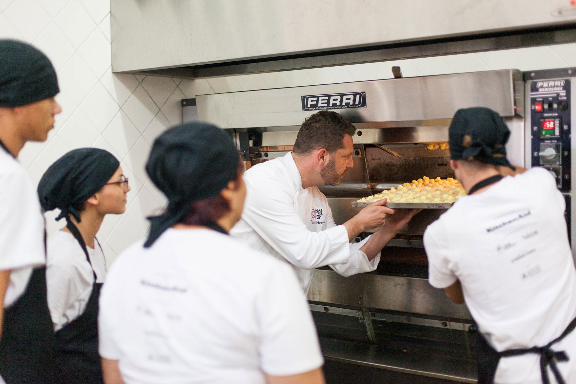 À Mesa com o Valor - David Hertz: O cozinheiro da solidariedade