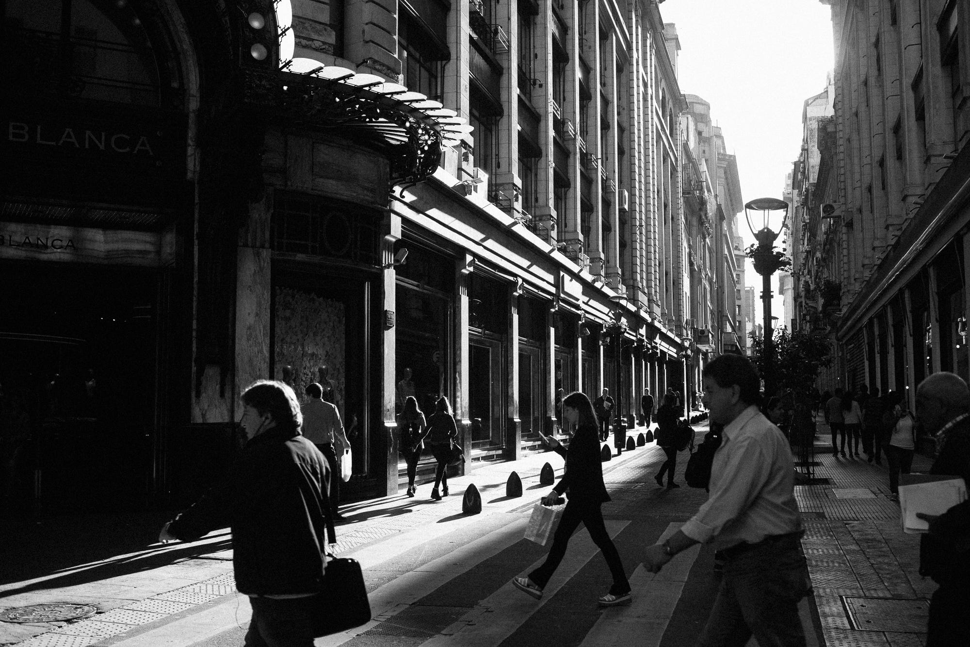 A Fotografia de Rua por Trás da Lente. | by Philipe Martins | Medium