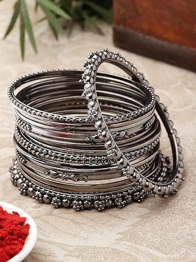 Elegant Jewelry Guide: Bangles, Bracelets & Pendant Sets for Every Occasion