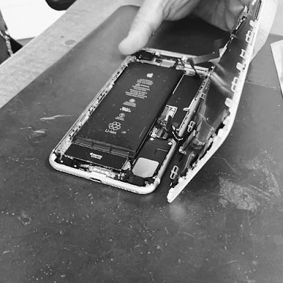 Phone Repair Near Me - Deals on Phone Repairs Nearby I Groupon - Smartphone Repair Service In City