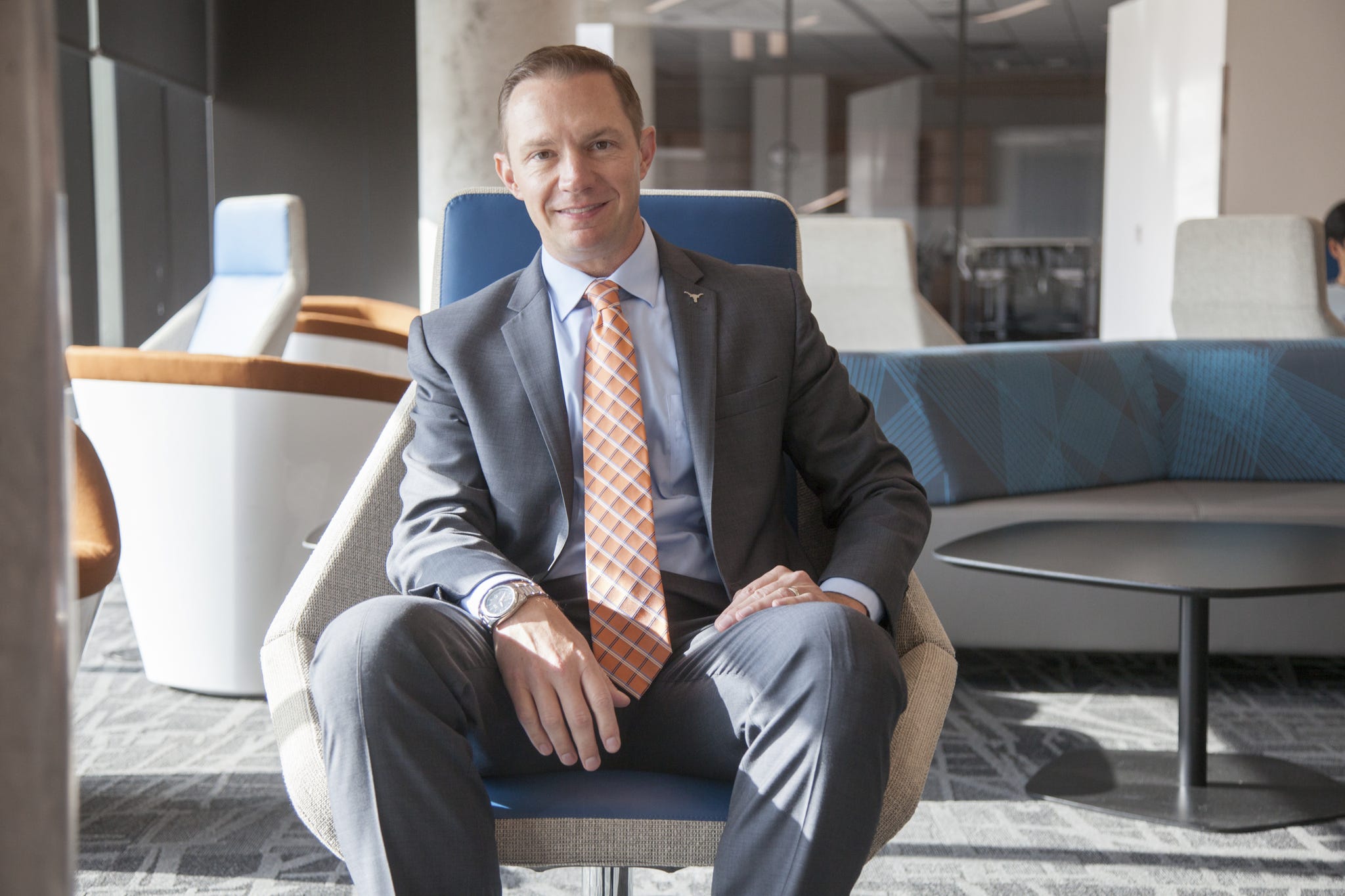 Working Professionals. McCombs' flexible MBA options draw job… | by Texas  McCombs | Texas McCombs News | Medium