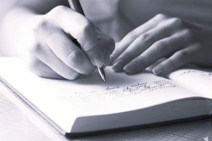 Personal Journaling and Handwriting: Traces That Endure (letter)