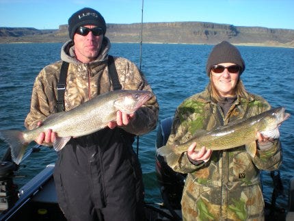 Catching Walleye on the Mack's Lure Smile Blade 