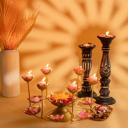 Find the Best Diwali Gifts for Employees Under 3000