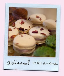Polaroid_set_macarons
