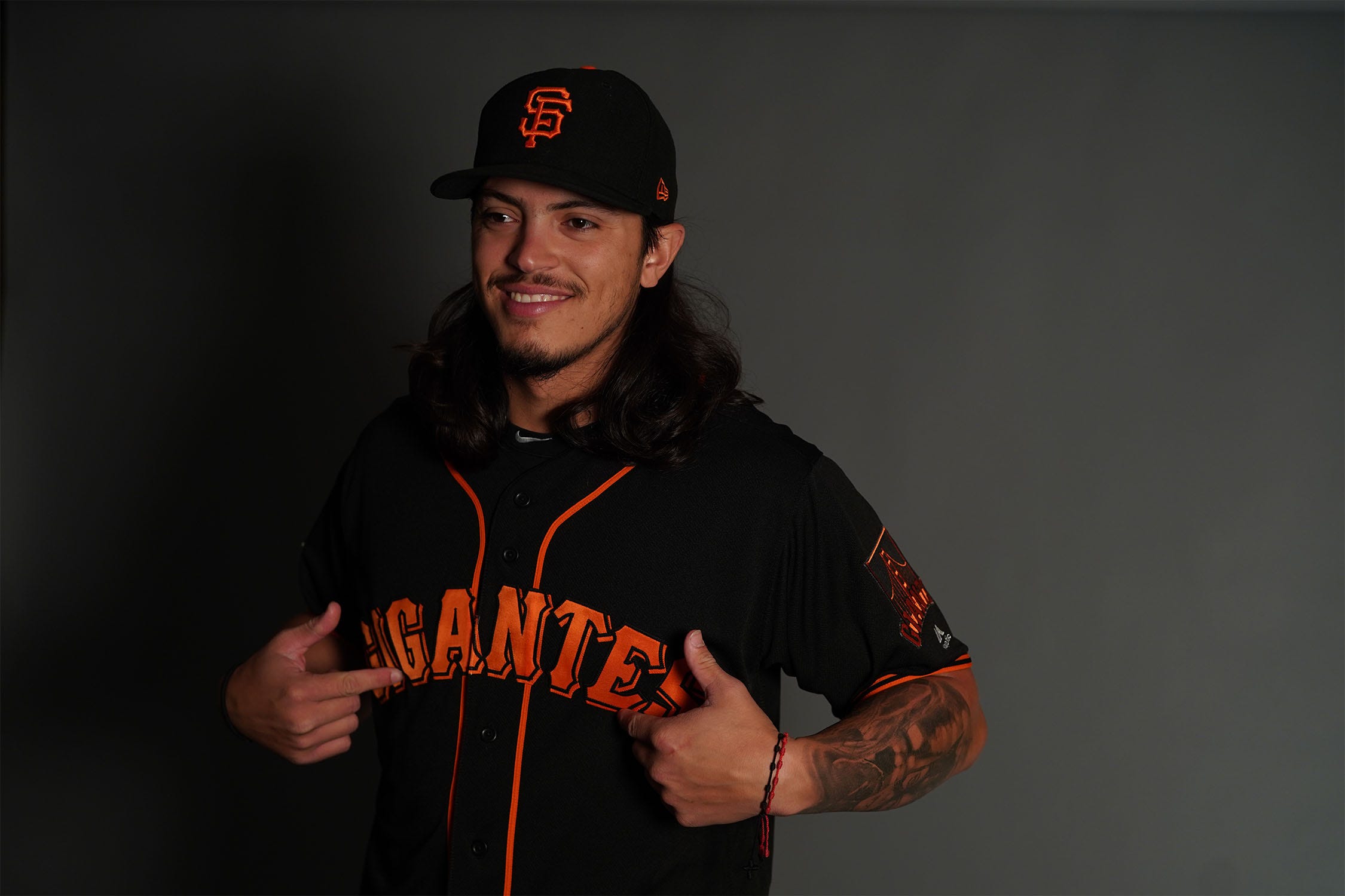 Giants to become first MLB team with Pride Month hats, jerseys