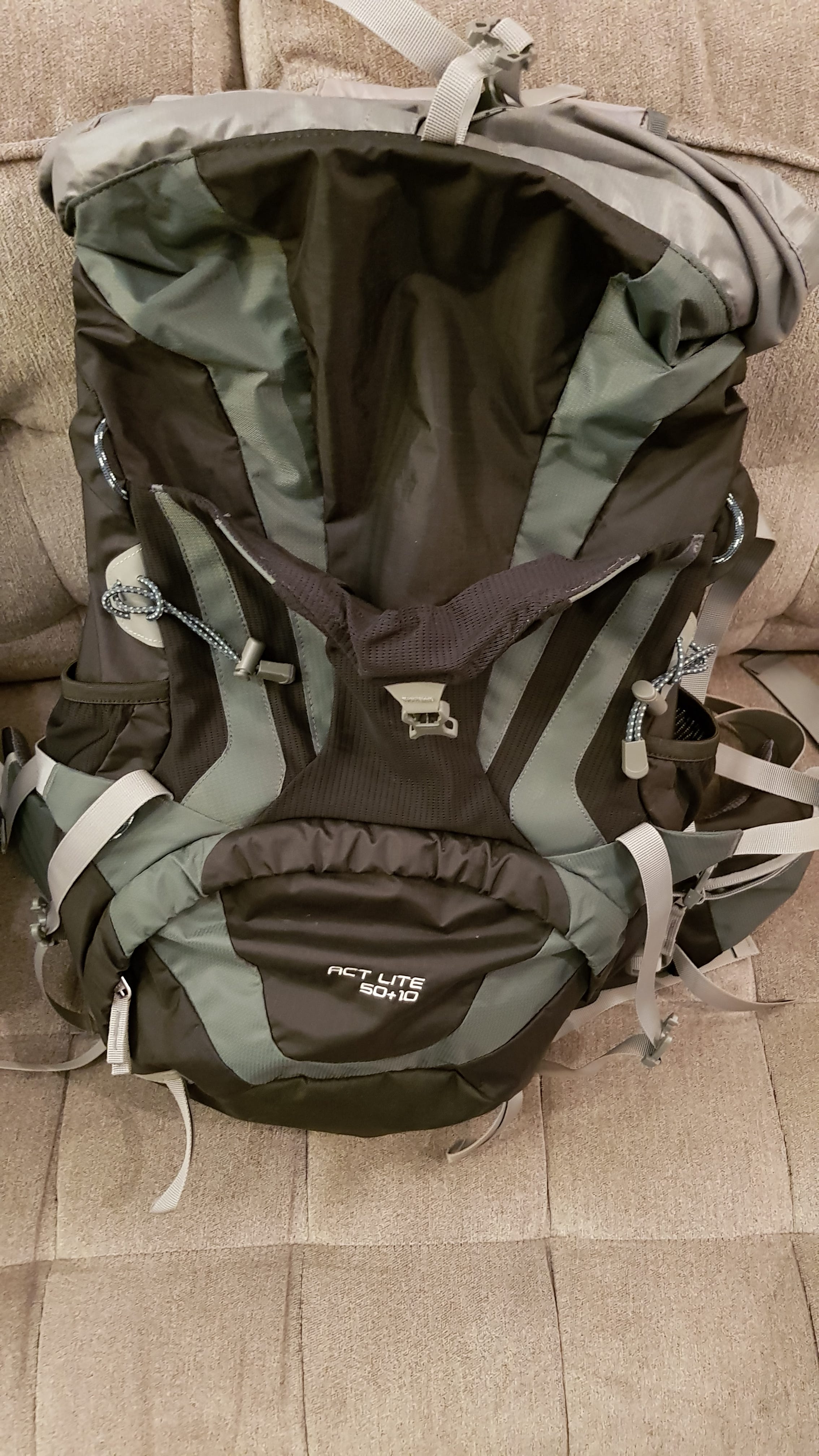 deuter ACT LITE 50+10 バックパック Deuter ACT Lite 50+10 Reviews - Trailspace