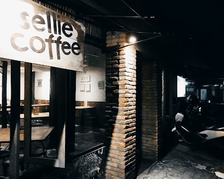 How a Small Café in Yogyakarta Became a Film-Lovers’ Destination : Sellie Coffee
