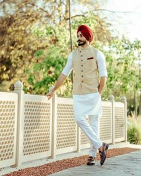 Why Kurta Pajama for Men is the Perfect Ethnic Attire for Every Occasion — Punjabi  Style | by sikhaccessories | Medium