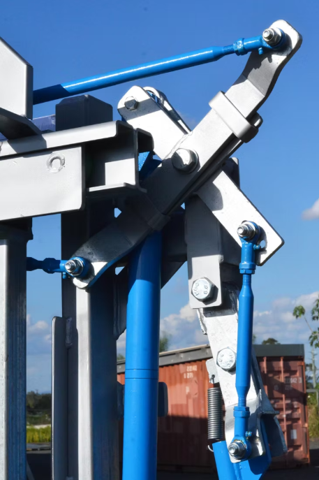Choosing the Right Cattle Head Bail and Headlocks for Your Yard